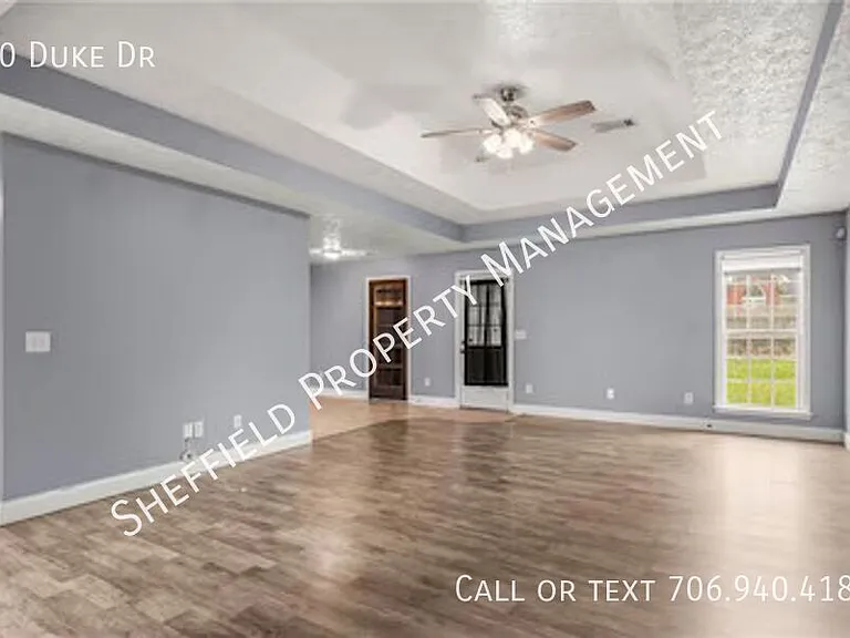 60 Duke Dr — Photo 2
