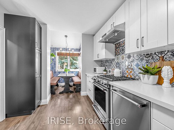 3rd image of 2 Beechwood Ave