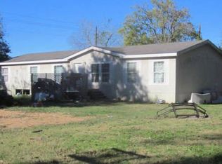 308 Yeager St, Smithville, TX 78957