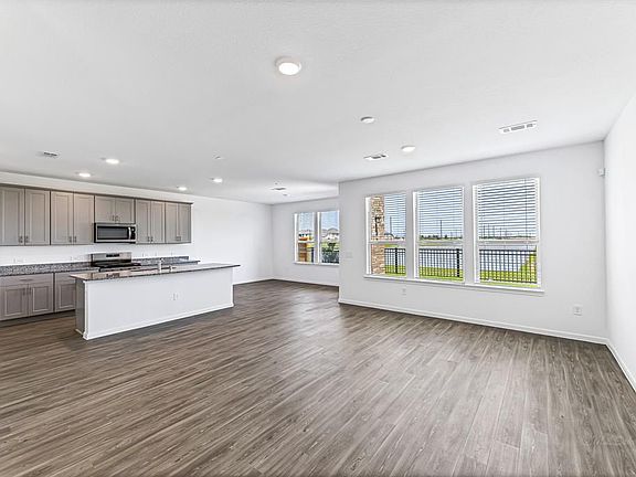 2nd image of 1029 Laguna Edge Dr