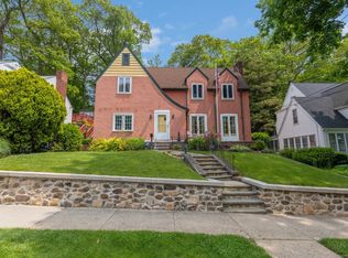 73 Hemlock Rd, New Haven, CT 06515