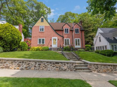 73 Hemlock Road, New Haven, CT, 06515
