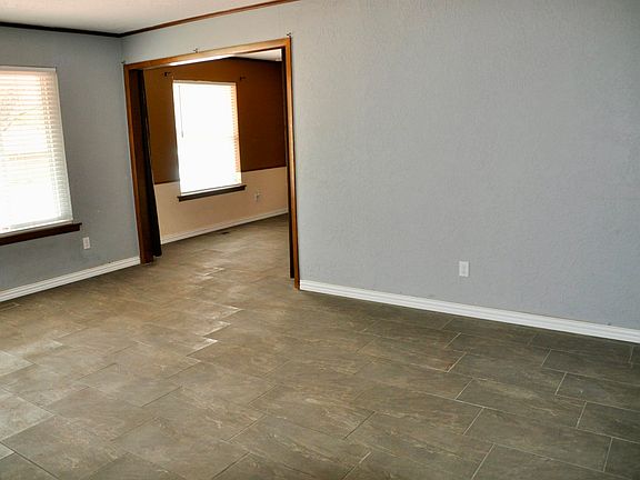 3rd image of 1007 Ranchwood Pl