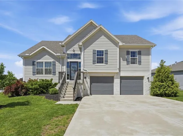 729 SE Juniper Dr, Blue Springs, MO 64014