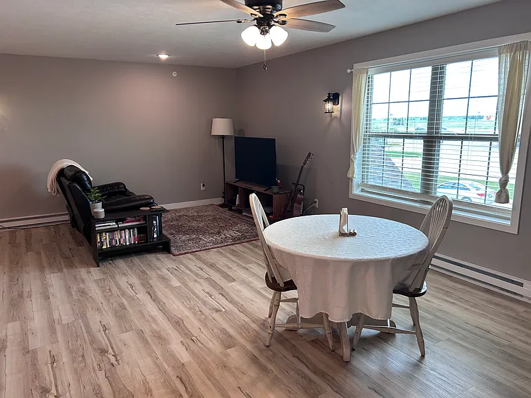 170 E Clay St #5 — Photo 12