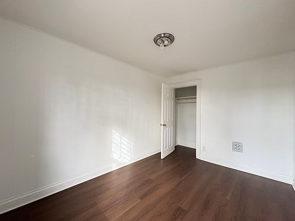 4th image of 181 Myrtle Ave Unit 2
