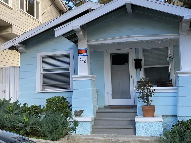 246 Ashland Ave — Photo 1