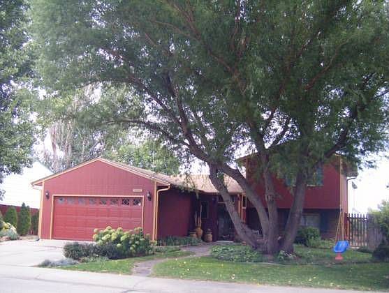 1st image of 1033 Hemlock Dr