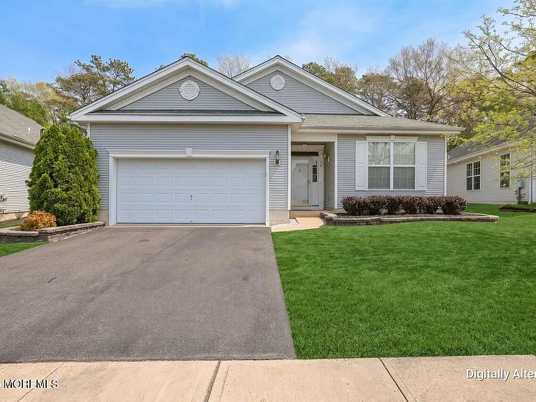 30 Silver Lake Dr — Photo 1