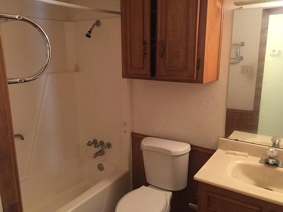4th image of 619 Taylor Ct