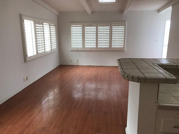 4th image of 121 Kelp St #1
