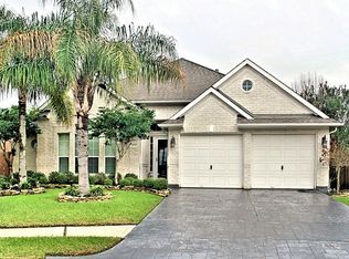 2101 Drake Falls Dr, Pearland, TX 77584