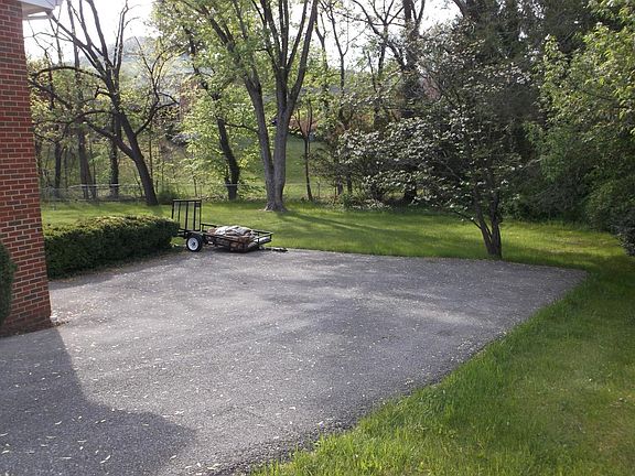5th image of 4765 Brookwood Dr