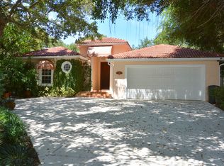 2 Via Lucindia Dr N, Sewalls Point, FL 34996