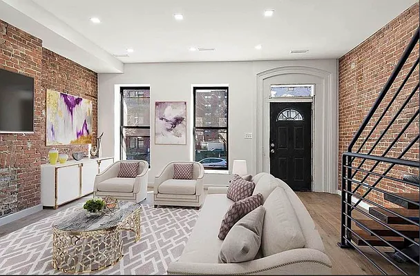 Rented by Reavis | media 1