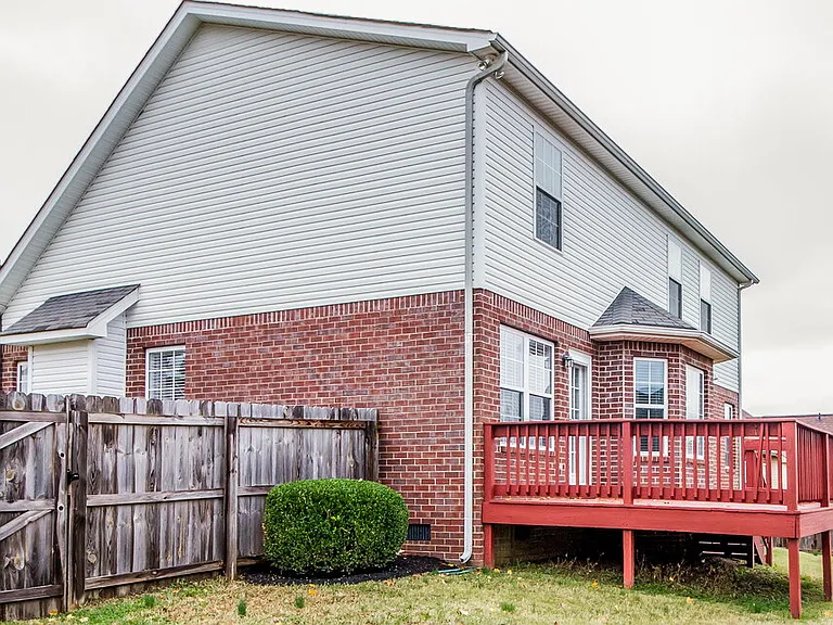 2910 Iona Dr — Photo 18