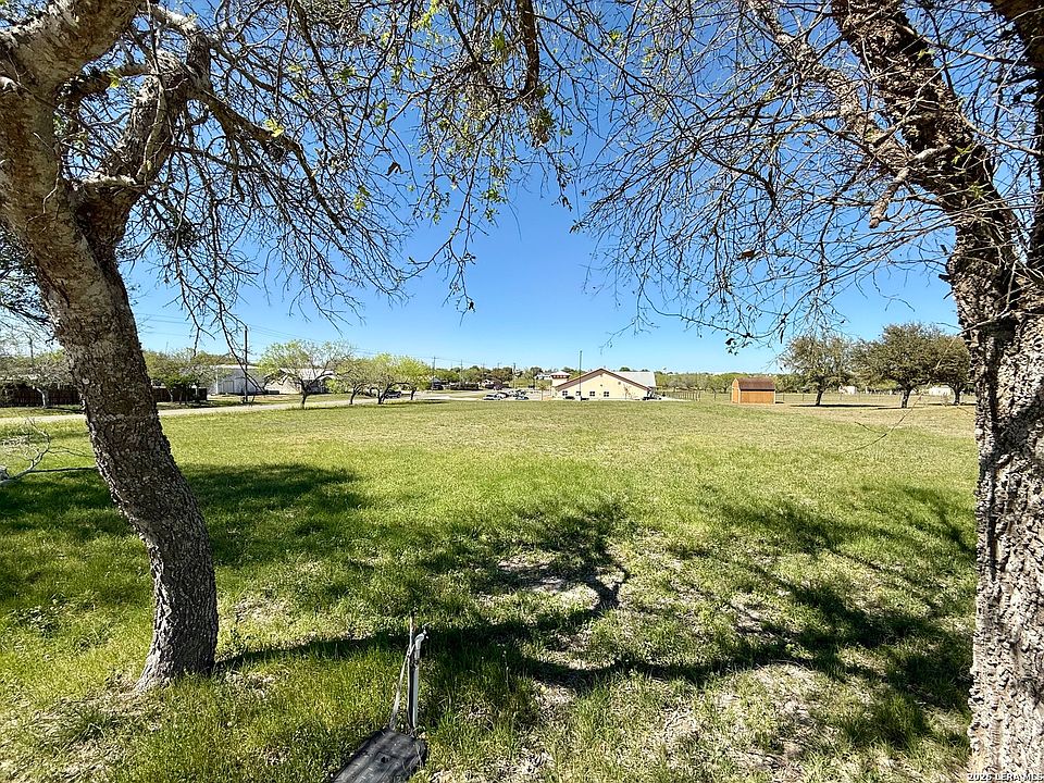 2nd image of 103 E Crews LOT PT 1