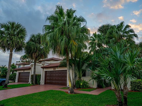 5th image of 5030 NW 93 Doral Pl