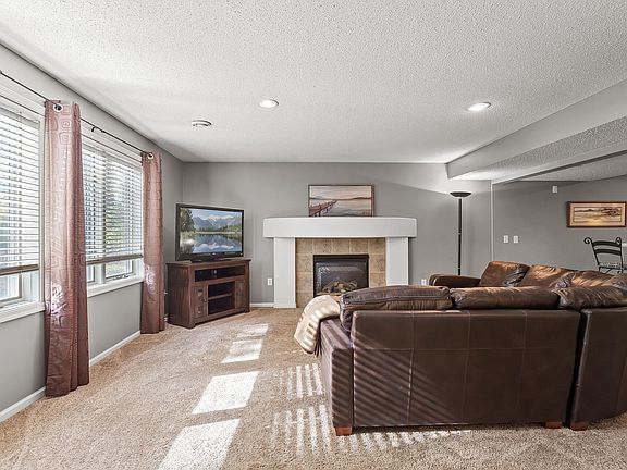 5th image of 5685 Trenton Ln N
