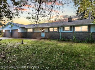 336 Meade Dr, Lansing, MI 48917