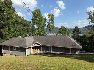 1395 Lakeview Dr, Sharps Chapel, TN 37866