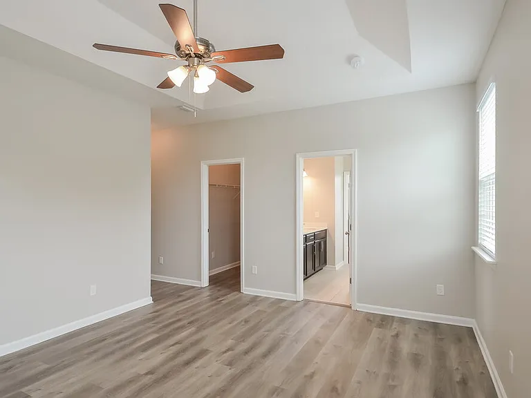 7046 Crispin Cove Dr — Photo 9