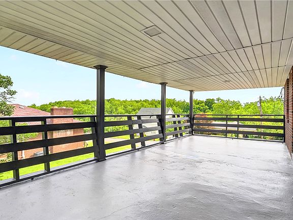 3rd image of 2086 River Hill Rd