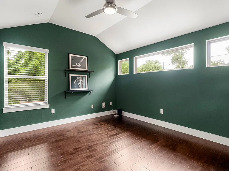 5204 Samuel Huston Ave — Photo 31