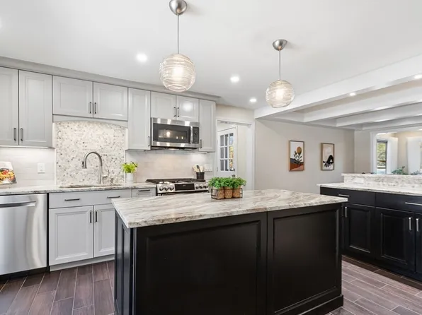 14 Niblick Way, North Reading, MA 01864