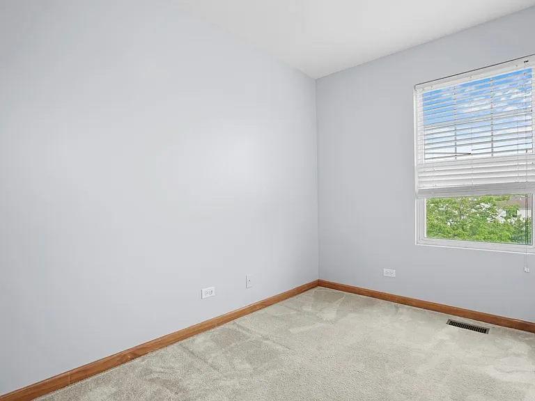 2045 Limestone Ln — Photo 12