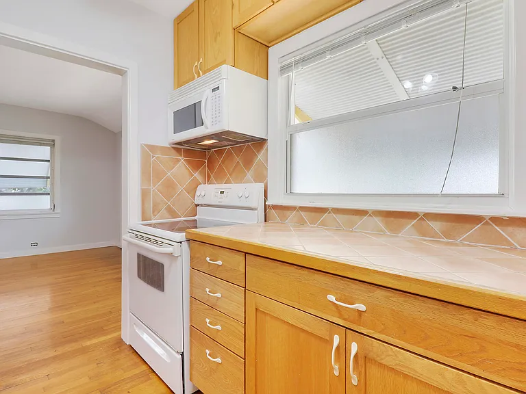 412 N K St — Photo 14
