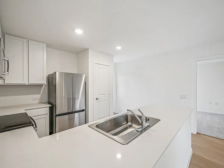3911 Bates Pl — Photo 7