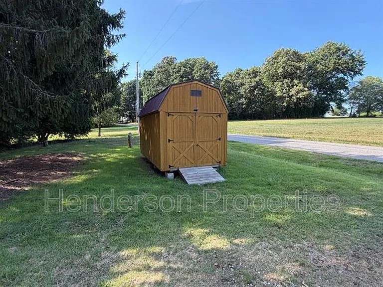 733 Indian Hill Rd — Photo 21