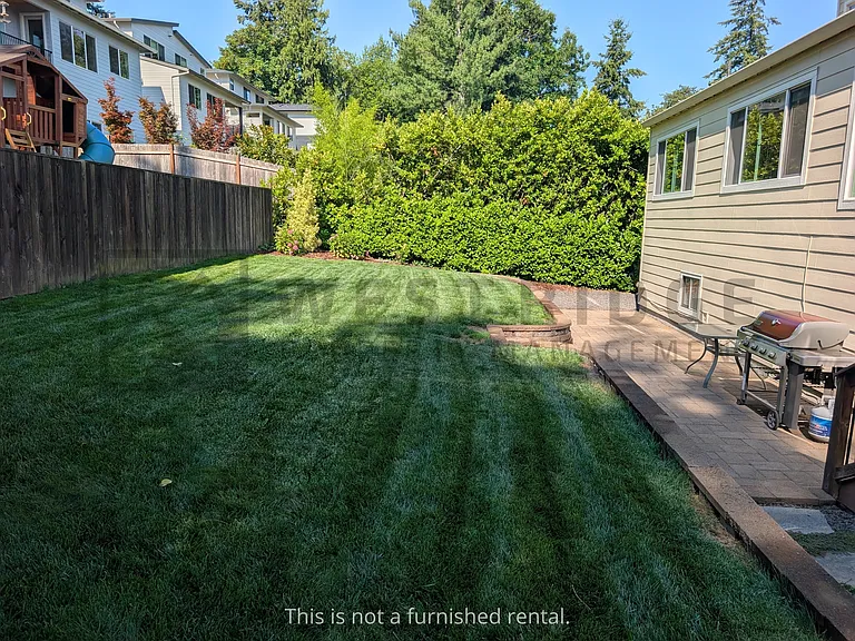 1480 Hemlock St — Photo 3