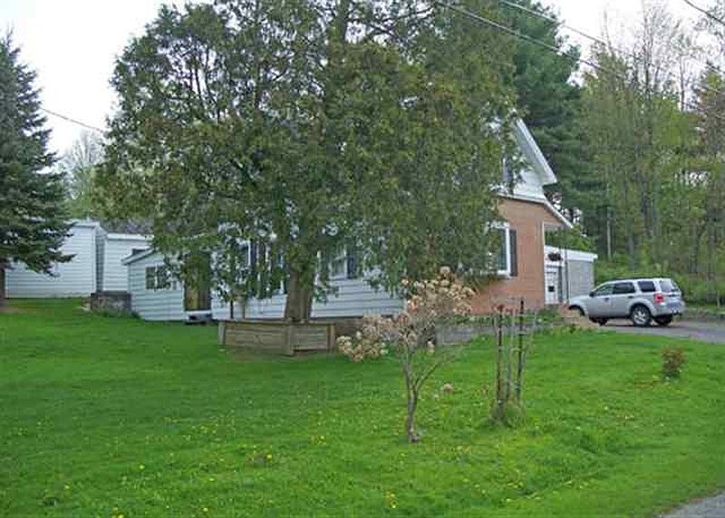 2nd image of 3 PARK Avenue