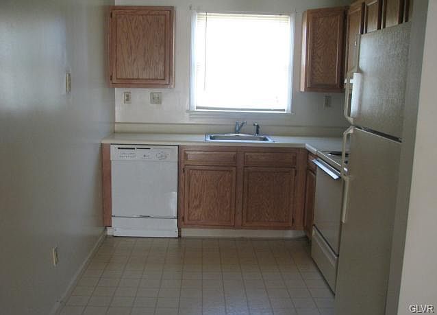 2nd image of 5350 Russell Ct APT 2