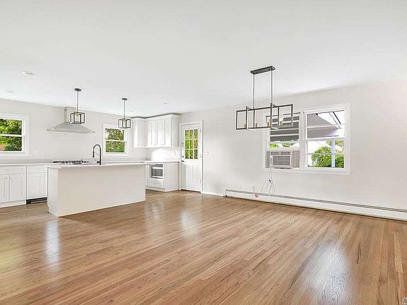 5th image of 17 Harrison Ave
