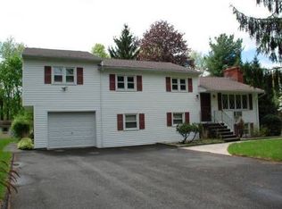 22 Beverly Dr, Brookfield, CT 06804