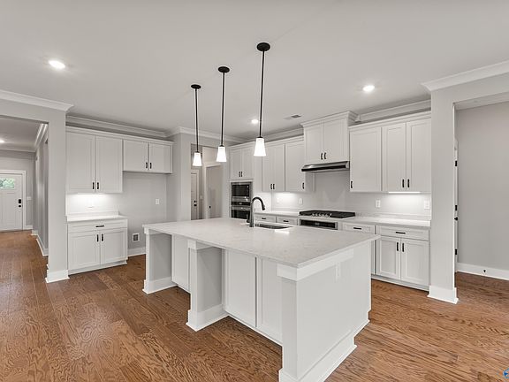 2nd image of 215 Applewood Ct