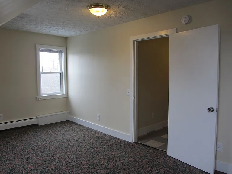 406 Main St — Photo 9