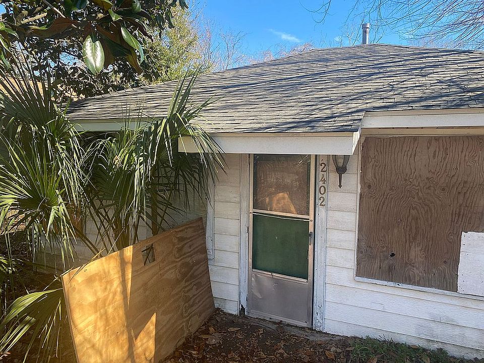 2nd image of 2402 15th Ave