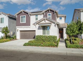 2886 N Sophie Dr, Fresno, CA 93727