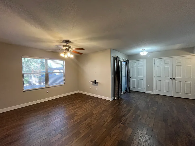 555 E Silverado Ranch Blvd #1089-1 — Photo 5