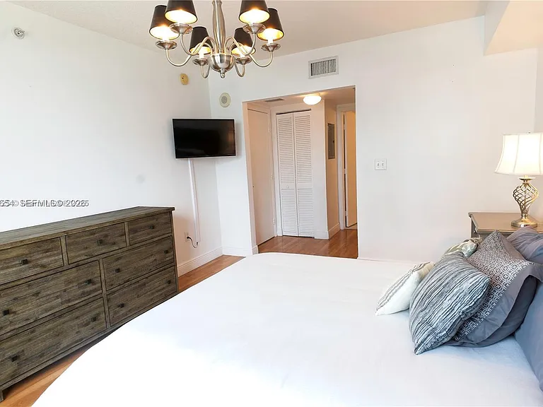 31 SE 5th Ave #1203 — Photo 13