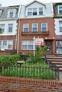 2814 21st Ave, Long Island City, NY, 11105