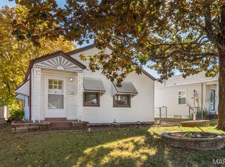10704 Saint Matthew Ln, Saint Ann, MO
