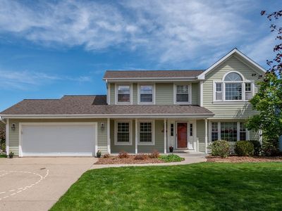 N75W23408 N Ridgeview CIRCLE, Sussex, WI, 53089