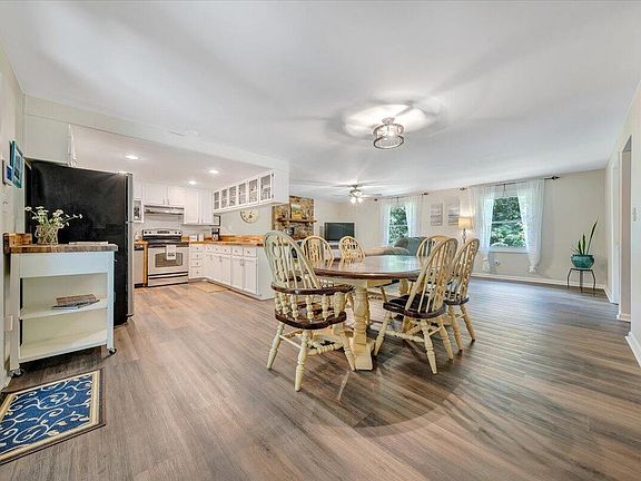 5th image of 8858 Starlight Ln