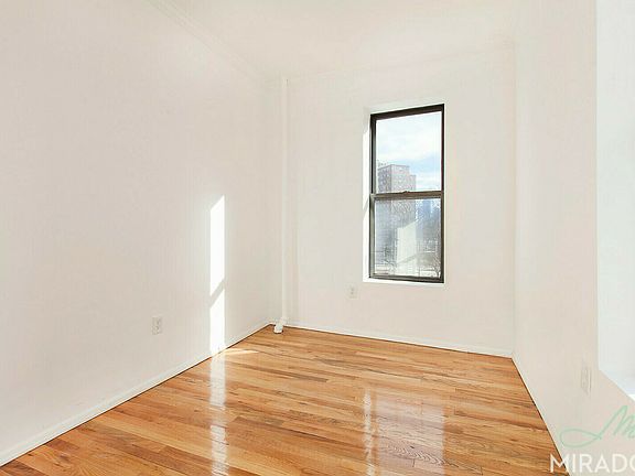 5th image of 403 E 8th St APT 7