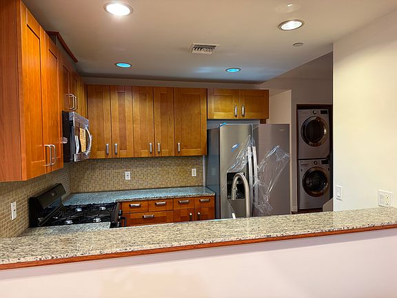 4th image of 5303 Satsuma Ave